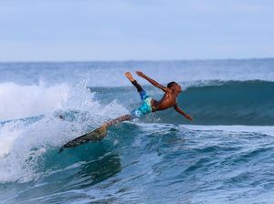 Musim Ombak Tiba, Selancar Jadi Daya Tarik di Manokwari