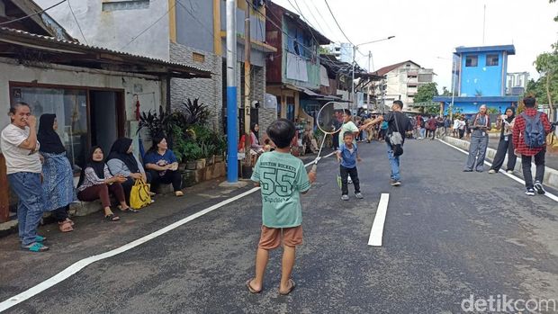 Pramono Anung eröffnete Jalan Karet Pasar Minggu Barat, Karet Tengsin, Zentral-Jakarta Pramono Anung eröffnete Jalan Karet Pasar Minggu Barat, Karet Tengsin, Zentral-Jakarta.