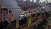 Puting Beliung Terjang Kemang Bogor, Puluhan Rumah Rusak