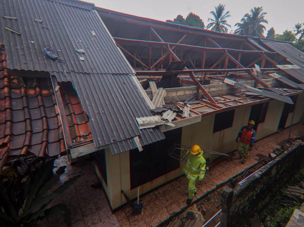 Puting Beliung Terjang Kemang Bogor, Puluhan Rumah Rusak