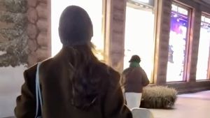 8 Foto Raisa Liburan Akhir Tahun Berdua Zalina ke Korea Usai Resmi Bercerai