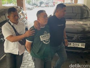 Video: Momen Samuel Pengusir Nenek Elina saat Diamankan Polisi