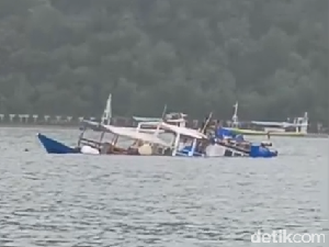 Kapal Pinisi Dewi Anjani Tenggelam di Labuan Bajo Pagi Tadi