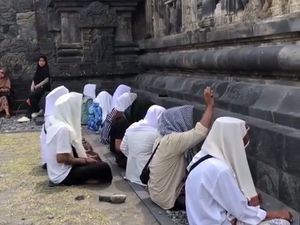 Video Viral Aksi Zikir di Candi Prambanan, Pelaku Sempat Ditegur Pengelola