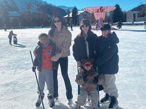 Nia Ramadhani dan Nagita Slavina Meet Up Bareng Anak Main Salju di Swiss