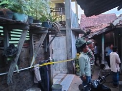 Ibu di Serang Ditemukan Tewas Bersimbah Darah-Terbungkus Selimut
