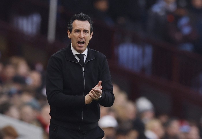 Soccer Football - Premier League - Aston Villa v Arsenal - Villa Park, Birmingham, Britain - December 6, 2025 Aston Villa manager Unai Emery reacts Action Images via Reuters/Andrew Couldridge EDITORIAL USE ONLY. NO USE WITH UNAUTHORIZED AUDIO, VIDEO,
