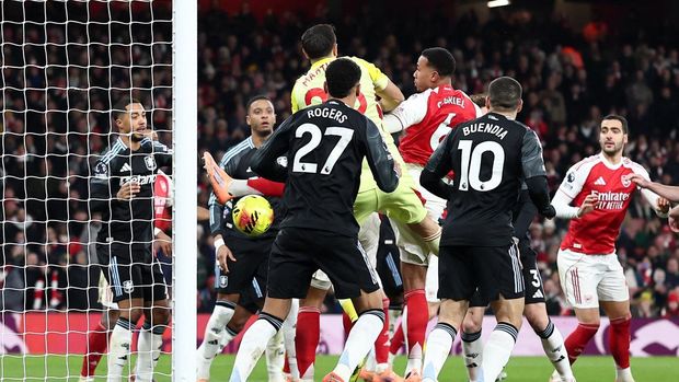 Soccer Football - Premier League - Arsenal v Aston Villa - Emirates Stadium, London, Britain - December 30, 2025 Arsenal's Martin Zubimendi scores their second goal REUTERS/David Klein EDITORIAL USE ONLY. NO USE WITH UNAUTHORIZED AUDIO, VIDEO, DATA, FIXTURE LISTS, CLUB/LEAGUE LOGOS OR 'LIVE' SERVICES. ONLINE IN-MATCH USE LIMITED TO 120 IMAGES, NO VIDEO EMULATION. NO USE IN BETTING, GAMES OR SINGLE CLUB/LEAGUE/PLAYER PUBLICATIONS. PLEASE CONTACT YOUR ACCOUNT REPRESENTATIVE FOR FURTHER DETAILS..