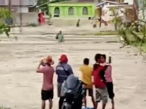 Banjir Terjang 2 Dusun di Pohuwato Akibat Tanggul Jebol, 144 Warga Terdampak