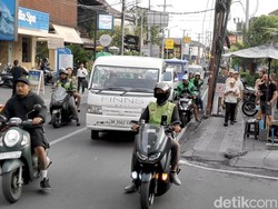 Turis-turis Padati Jalanan Canggu Jelang Tahun Baru