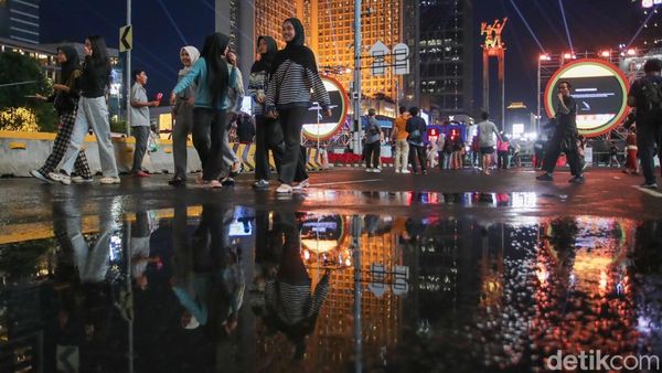 Car Free Night Meriahkan Malam Tahun Baru di Bundaran HI