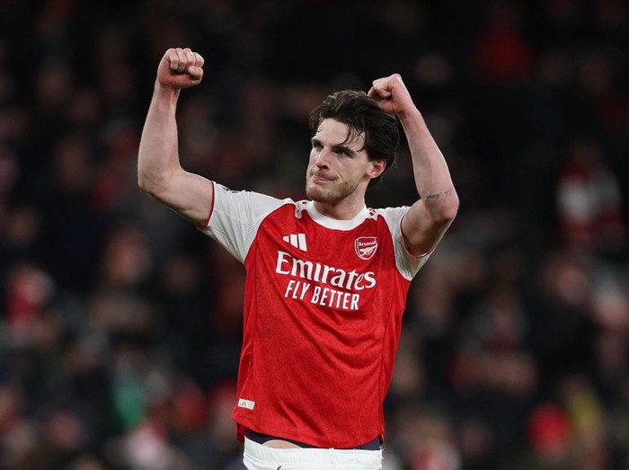 Soccer Football - Premier League - Arsenal v Brighton & Hove Albion - Emirates Stadium, London, Britain - December 27, 2025 Arsenal's Declan Rice celebrates after the match Action Images via Reuters/John Sibley EDITORIAL USE ONLY. NO USE WITH UNAUTHORIZED AUDIO, VIDEO, DATA, FIXTURE LISTS, CLUB/LEAGUE LOGOS OR 'LIVE' SERVICES. ONLINE IN-MATCH USE LIMITED TO 120 IMAGES, NO VIDEO EMULATION. NO USE IN BETTING, GAMES OR SINGLE CLUB/LEAGUE/PLAYER PUBLICATIONS. PLEASE CONTACT YOUR ACCOUNT REPRESENTATIVE FOR FURTHER DETAILS..