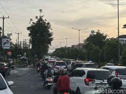Jalan Sunset Road-Bypass Ngurah Rai Macet Parah