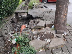 Di Balik Citra Elit Dago, Trotoar Masih Menjadi Ruang yang Terabaikan