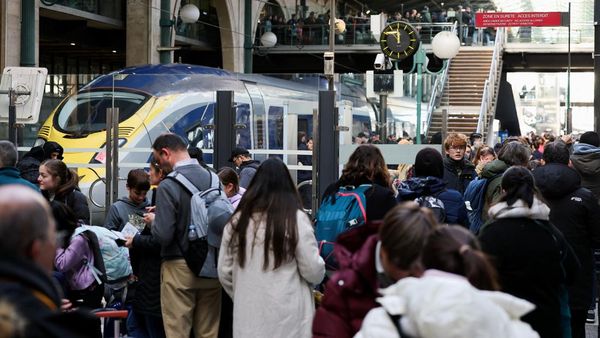 Masalah Listrik Ganggu Jalur Kereta Tersibuk Eropa