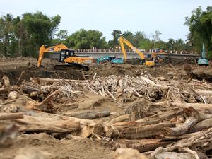 Rel Kereta di Aceh Hancur Diterjang Banjir-Longsor, Kapan Diperbaiki?