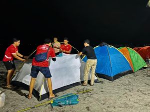 Merayakan Malam Tahun Baru Sambil Camping di Pantai Sunrise Land Lombok