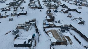 Salju Selimuti Kota Azaz, Suriah