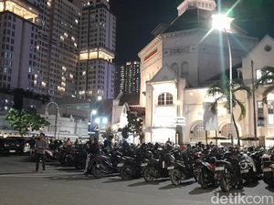Malam Tahun Baru, Jukir Liar Naikkan Tarif Parkir di Lapangan Merdeka Medan
