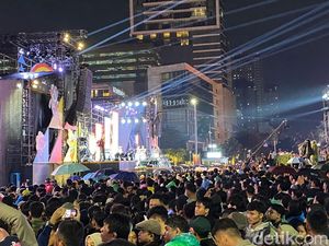 Doa Warga Lintas Agama di Bundaran HI untuk Korban Bencana Sumatera