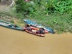 Perahu Karam Tabrak Kayu di Bungo, 3 Selamat dan 1 Orang Hilang