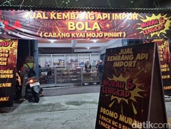 Tak Ada Pesta Kembang Api Malam Tahun Baru, Omzet Pedagang Tugu Jogja Anjlok