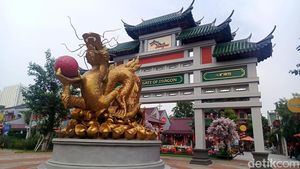 Park Shanghai Surabaya Wisata Alternatif Bernuansa Tiongkok