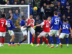 Wasit & VAR Dinilai Bikin Kesalahan yang Untungkan Arsenal