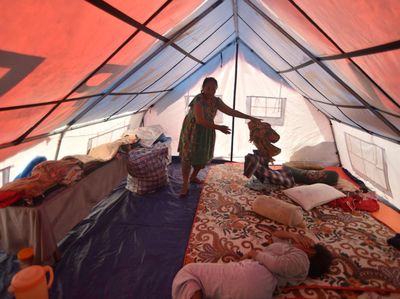 Penyintas Bencana Padang Pariaman Masih Tinggal di Tenda Darurat