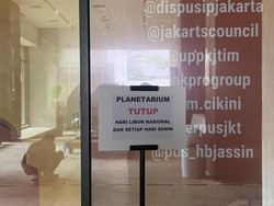 Pengunjung Kecewa Planetarium Tutup di Libur Tahun Baru