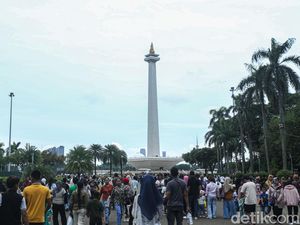 72 Ribu Orang Liburan ke Monas Saat Libur Tahun Baru 2026
