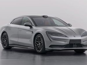 Sedan Mewah BYD Pakai Baterai Jumbo, Bisa Tempuh Jarak 1.000 Km Sekali Isi