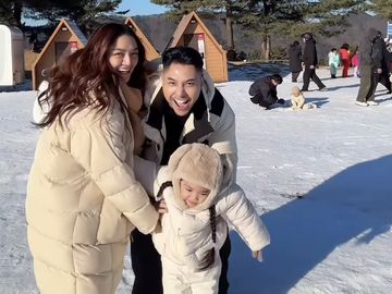 Liburan Virtual... 5 Selebritas Ini Jalan-jalan Akhir Tahun ke Tempat Bersalju