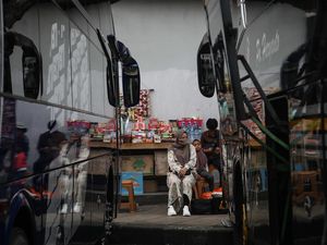 Arus Balik Belum Terlihat, Terminal Bus Tanjung Priok Masih Sepi