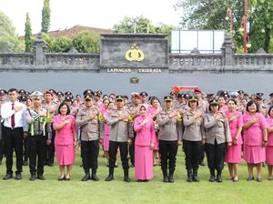 96 Personel Naik Pangkat, Kapolres Gianyar Minta Tingkatkan Profesionalisme