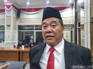 Sampah Malam Tahun Baru di Surabaya Hampir 5 Ton