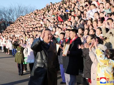 Kim Jong Un Hadiri Perayaan Tahun Baru di Pyongyang