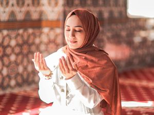 Kumpulan Sholawat Nabi yang Lagi Viral Lengkap dengan Liriknya