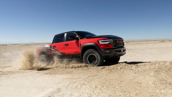 Potret Pikap Double Cabin Terbaru Stellantis yang Punya Tenaga Buas