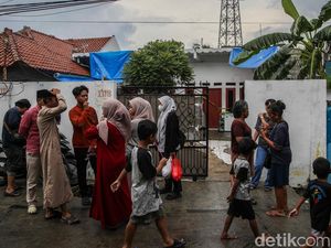Video: Cerita Warga saat 3 Orang Sekeluarga Ditemukan Tewas dalam Rumah di Jakut