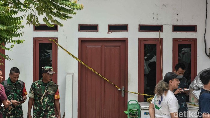 3 Jasad Keluarga Ditemukan di Rumah di Jakut, Anak Terima Bantuan Warga