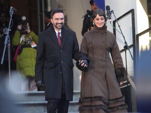 Makna Mendalam di Balik Baju Istri Zohran Mamdani saat Inaugurasi