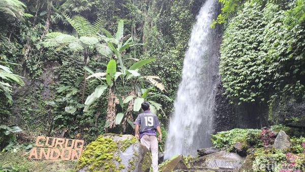 Pesona Curug Landung Kuningan, Oase Kesegaran di Kaki Pegunungan