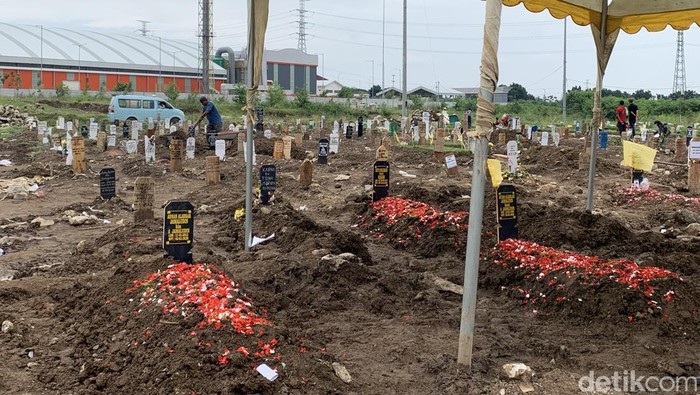 Pemecahan Tangis Kakak Pertama Kenang 3 Anggota Keluarganya Tewas di Jakut