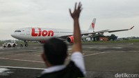 Ribuan Taruna IPDN Diterbangkan Lion Air Bantu Pemulihan Aceh