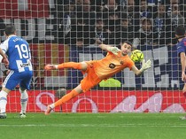 Derby Catalan: Panggung Joan Garcia Unjuk Gigi