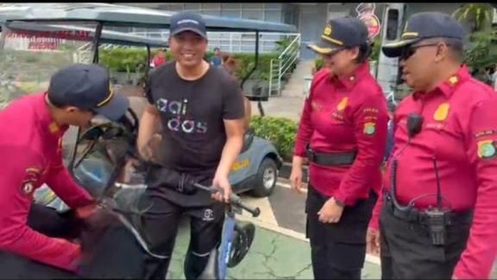 Polisi Tangkap 2 Copet di CFD Bundaran HI