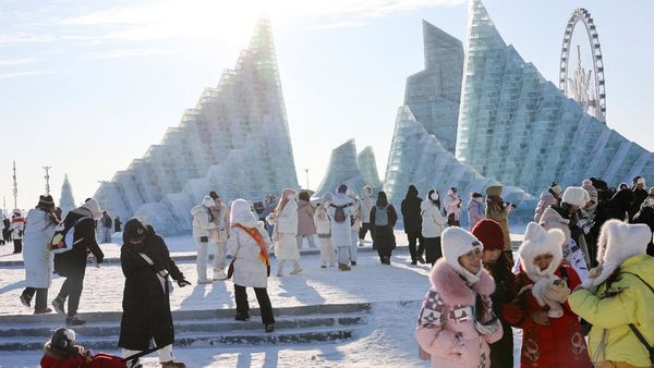 Festival Es Terbesar Dunia Sambut Wisatawan Musim Dingin