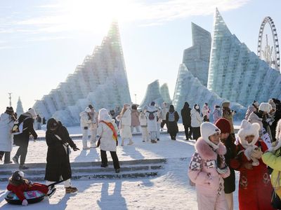 Festival Es Terbesar Dunia Sambut Wisatawan Musim Dingin
