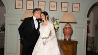 8 Foto Pernikahan Putri Gordon Ramsay, Terungkap Pakai Gaun Pengantin Elie Saab